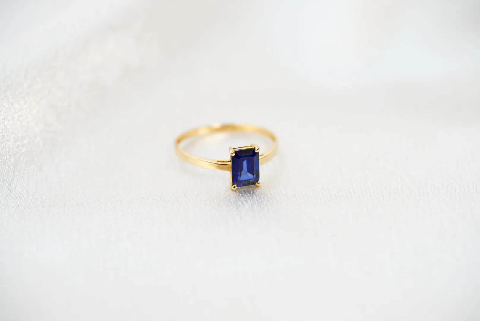 18k Gold Ring with Ruby & Sapphire Stones-Where Color Meets Power