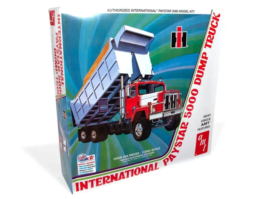AMT International Harvester Paystar 5000 Dump Truck 1/25 1381 Model Kit