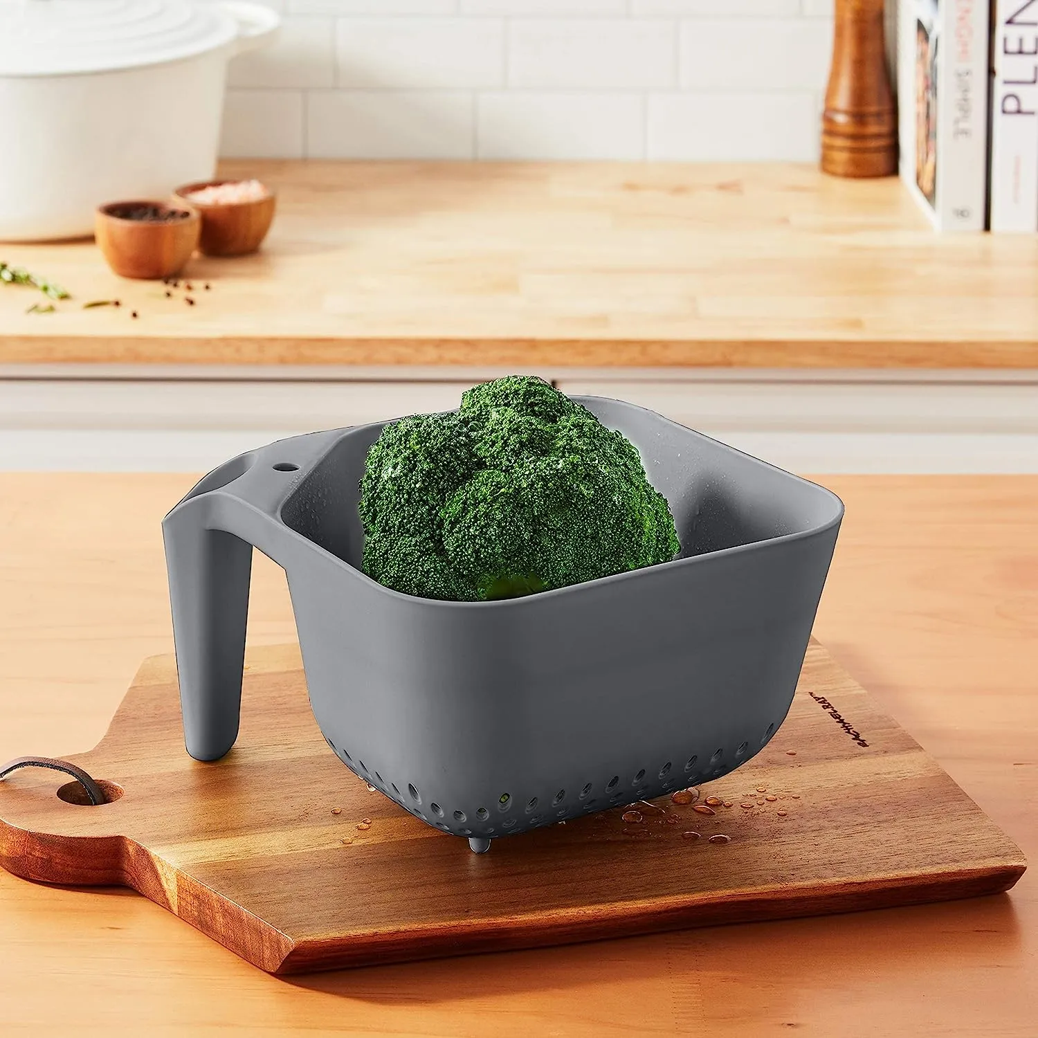 Tovolo 3 Quart Colander BPA Free Food Safe Plastic Strainer with Handle